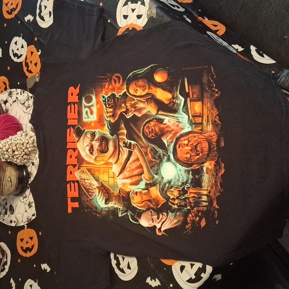 Black Graphic T-Shirt with Horror Design The TERRIFIER size medium Halloween